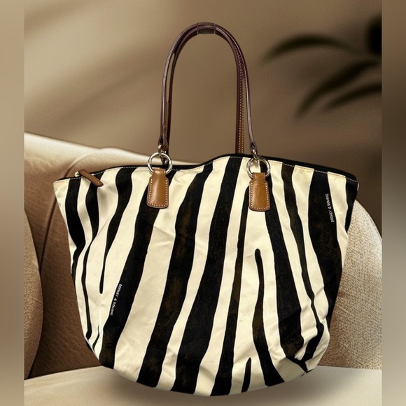 NWT Dooney & Burk Nylon Black and Cream Zebra Tote Purse.. - Picture 4 of 6